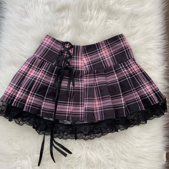 Pastel goth Harajuku pink and black plaid schoolgirl pleated mini skirt - Picture 6 of 6